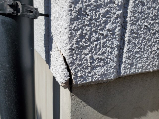 外壁 欠け