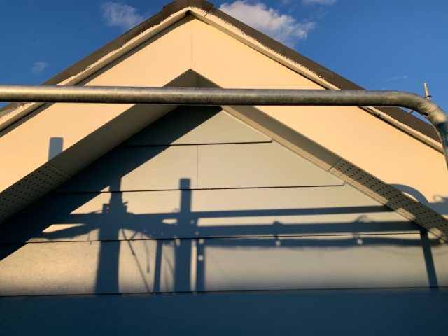 破風板