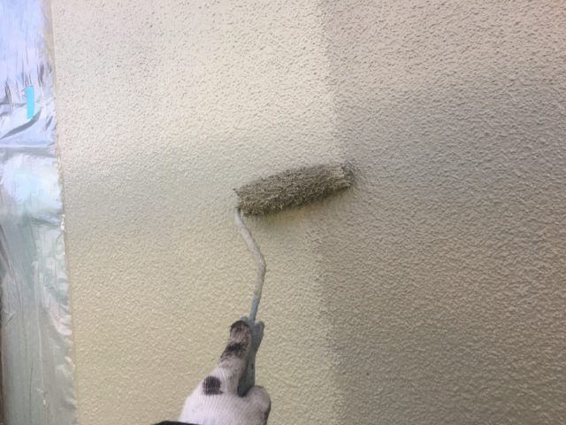 外壁 上塗り作業2回目
