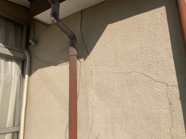 外壁 ひび割れ