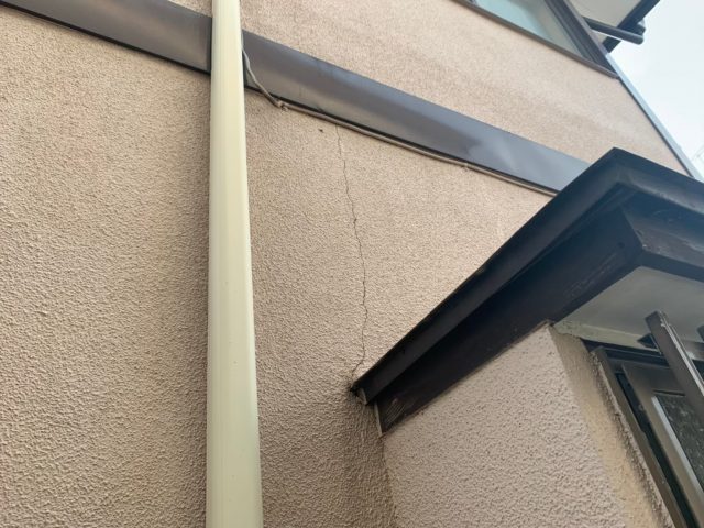 外壁のひび割れ