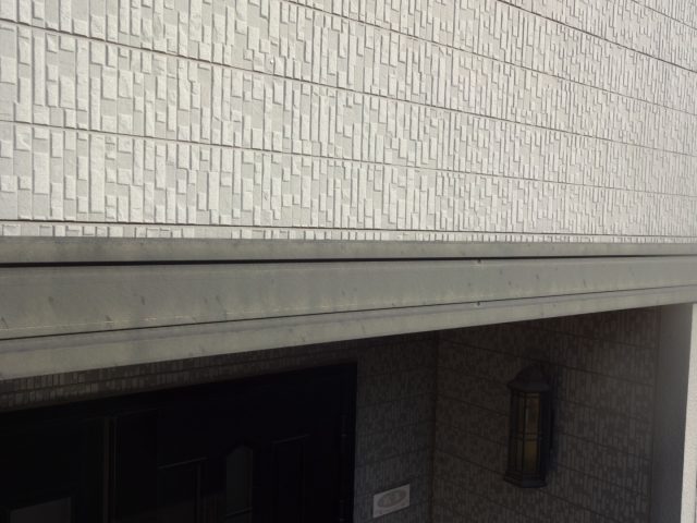 棟板金 色あせ