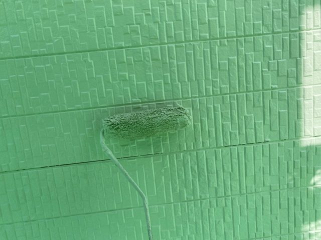 外壁 上塗り作業2回目