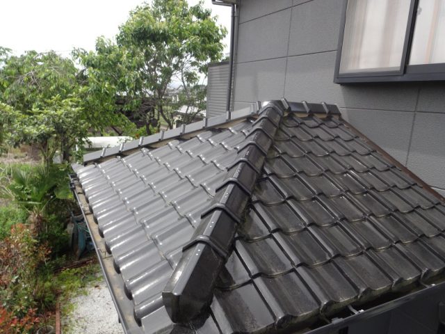 下屋根