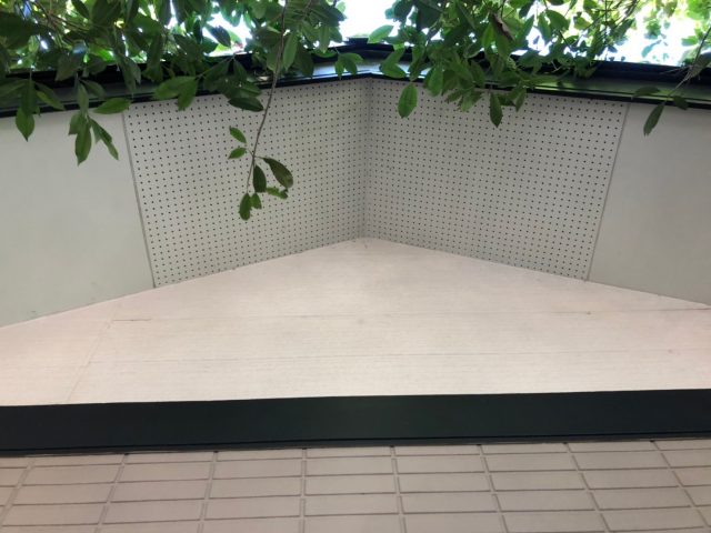 軒裏天井
