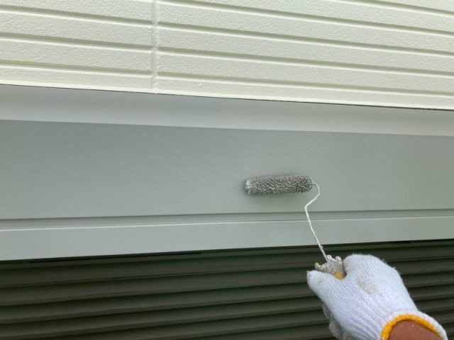 シャッターボックス上塗り