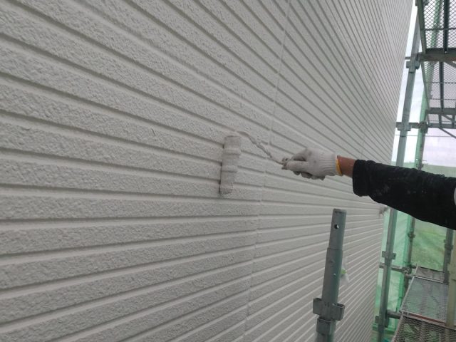 前橋市 屋根外壁塗装工事 外壁上塗り2回目中 お客様の声 ミヤケン