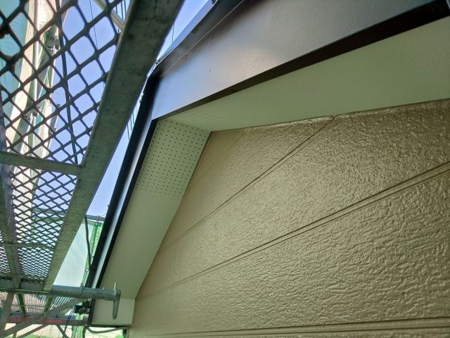 高崎市 屋根外壁塗装工事 軒裏天井 破風板 完了 お客様の声 ミヤケン
