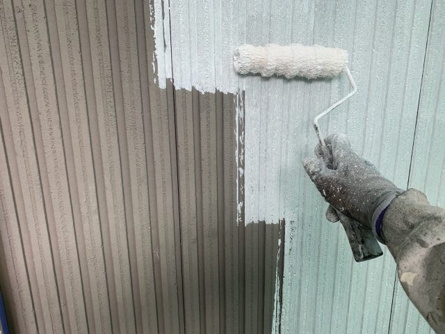 前橋市 屋根外壁塗装工事 外壁下塗り中 お客様の声 ミヤケン