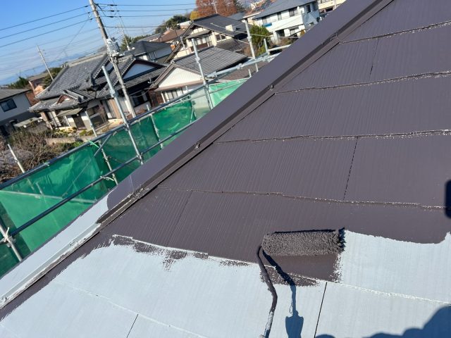 太田市 屋根外壁塗装工事 屋根上塗り1回目 お客様の声 ミヤケン