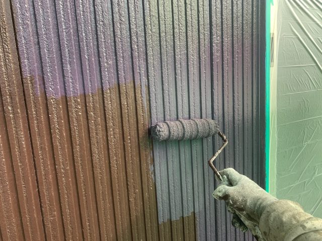 前橋市 屋根外壁塗装工事 外壁上塗り2回目中 お客様の声 ミヤケン