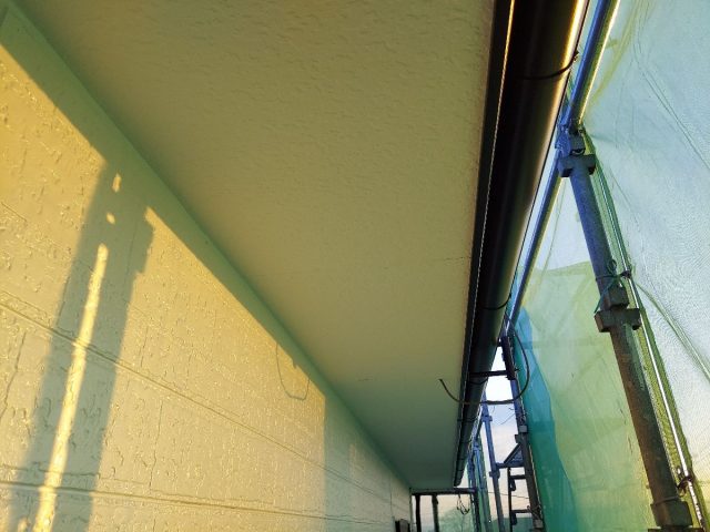 前橋市 屋根外壁塗装工事 軒裏天井完了 お客様の声 ミヤケン