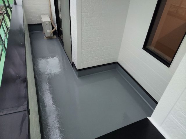 前橋市 屋根外壁塗装工事 ベランダ施工後全体写真 お客様の声 ミヤケン