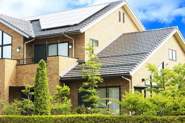 【2025年最新版】屋根塗装の工程は?具体的な施工手順や方法を写真付きでプロが徹底解説! |株式会社ミヤケン