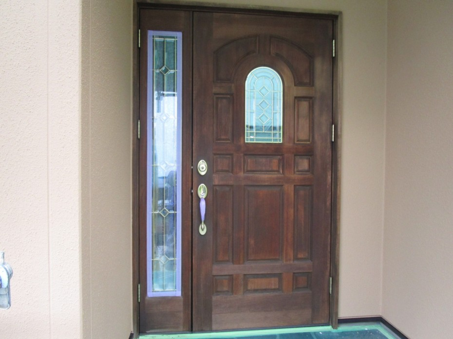 木製玄関ドアの塗装