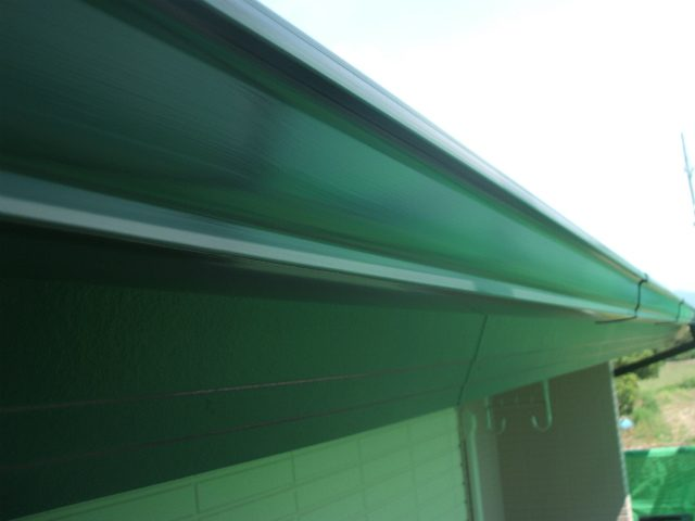 破風板塗装の単価は?補修が必要な理由と施工費用の削減方法もご紹介! | 外壁塗装