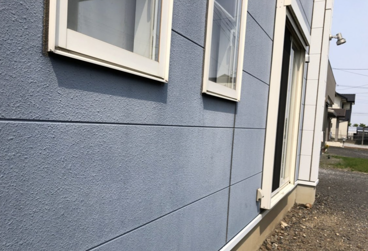 外壁塗料の「親水性」とは？効果を高めて汚れに強い家にする方法をご紹介！ | 外壁塗装