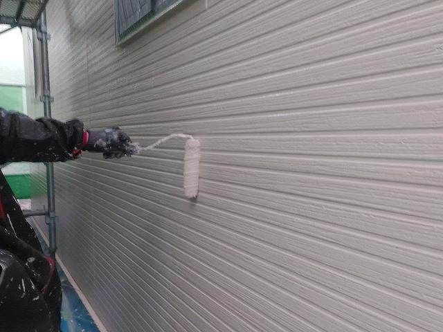 伊勢崎市 外壁(1階) 上塗り2回目 ミヤケン