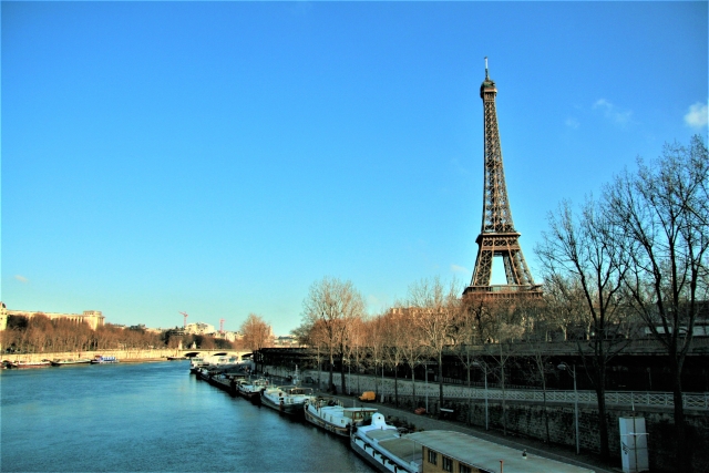 エッフェル塔の色は？パリのシンボルの塗り替え期間や塗料・歴史をご紹介！ | other