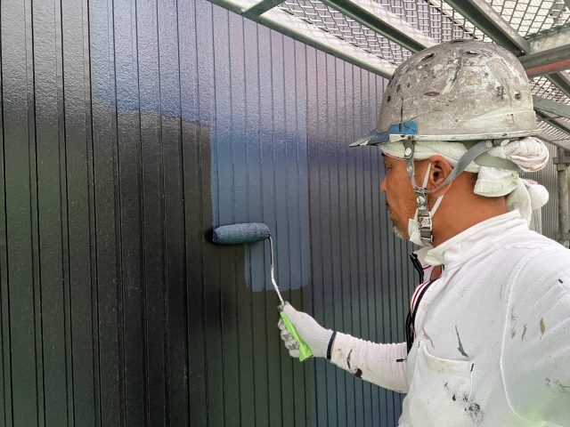 前橋市 外壁塗装工事 外壁上塗り2回目中 お客様の声 ミヤケン