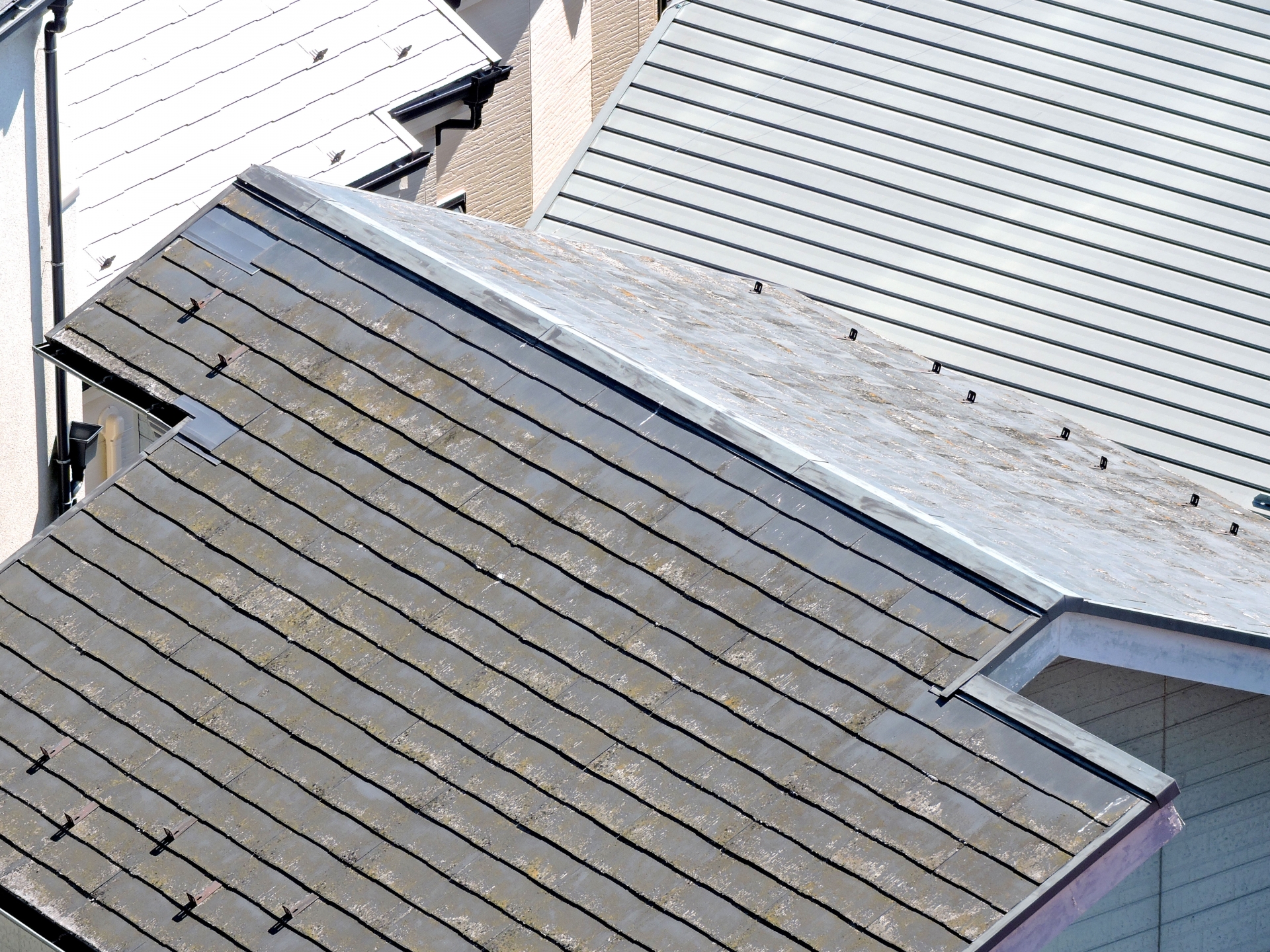 屋根塗装の単価や費用を安く抑える方法