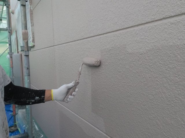伊勢崎市 外壁塗装 上塗り2回目 ミヤケン