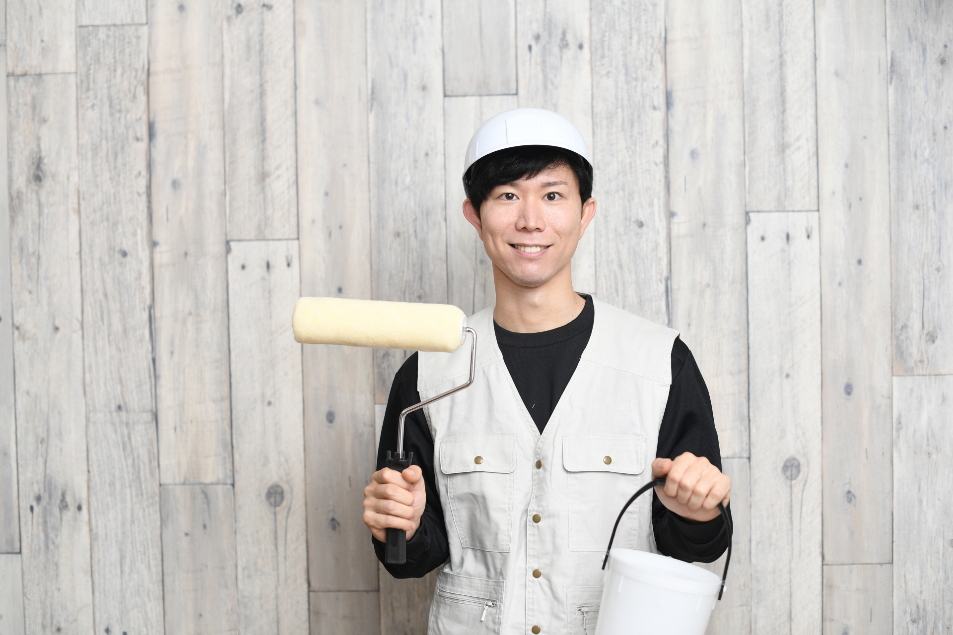 外壁塗装の塗料をどう選ぶ?塗料の種類と価格・耐用年数を紹介 | 外壁塗装