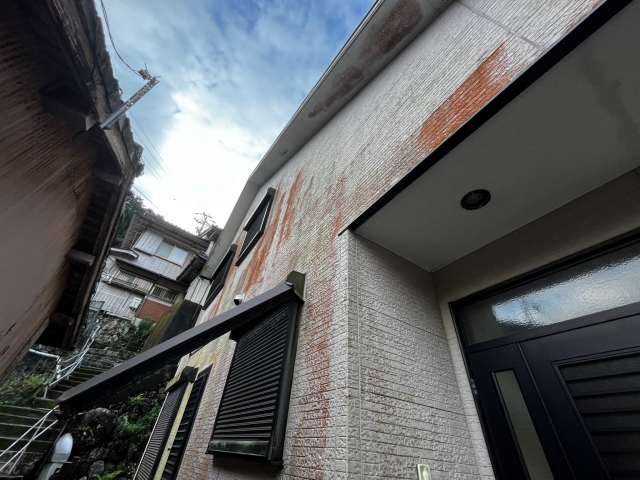 外壁塗装をやるべきタイミングは?正しいメンテナンスで住宅トラブルを回避 | 外壁塗装