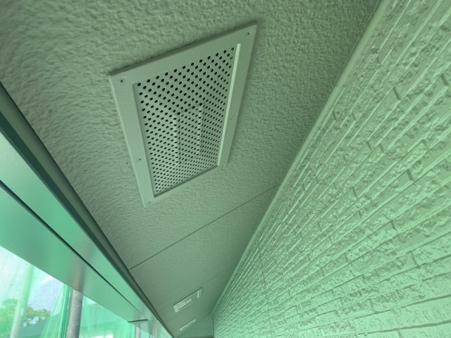前橋市 屋根外壁塗装工事 軒裏天井完了 お客様の声 ミヤケン