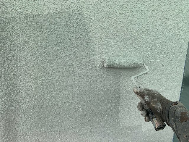 前橋市 外壁塗装 上塗り2回目 ミヤケン