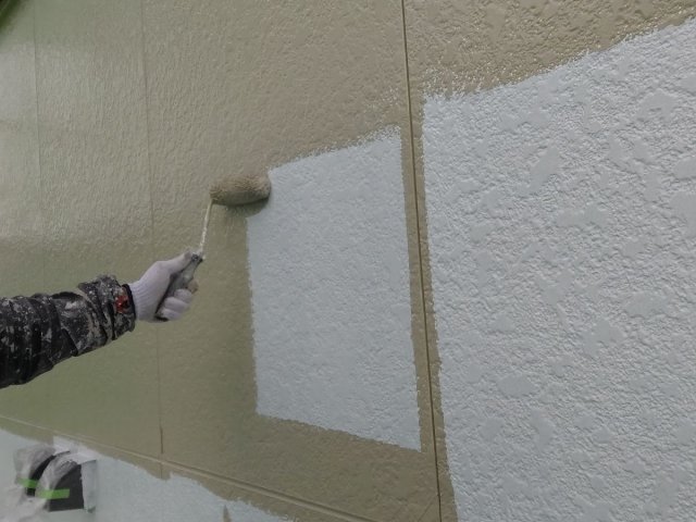 前橋市 外壁 上塗り1回目 ミヤケン