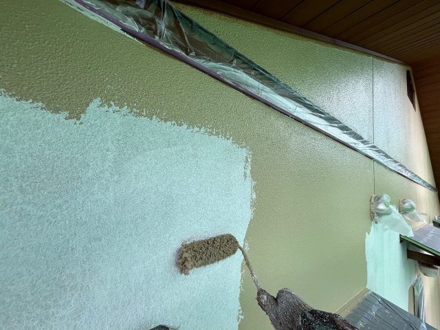 桐生市 外壁塗装 上塗り1回目 ミヤケン