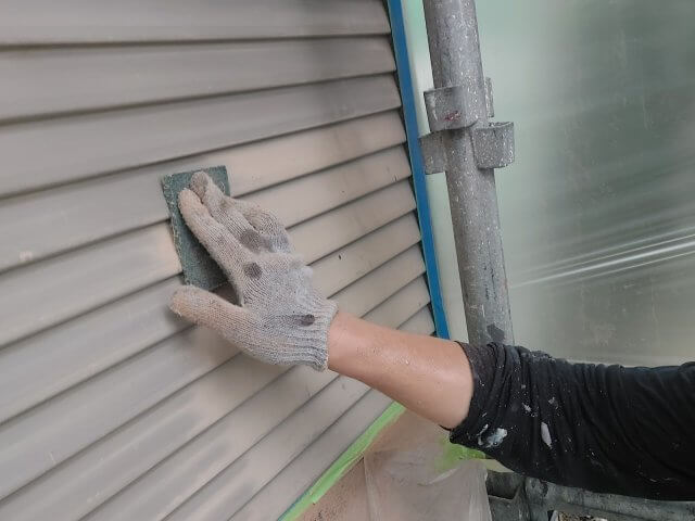 戸袋 研磨作業