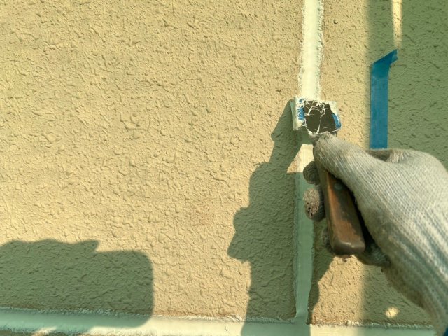 高崎市 屋根カバー外壁塗装 コーキング ヘラ押え ミヤケン