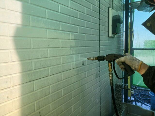 高崎市箕郷町 屋根外壁塗装 外壁 高圧洗浄 ミヤケン