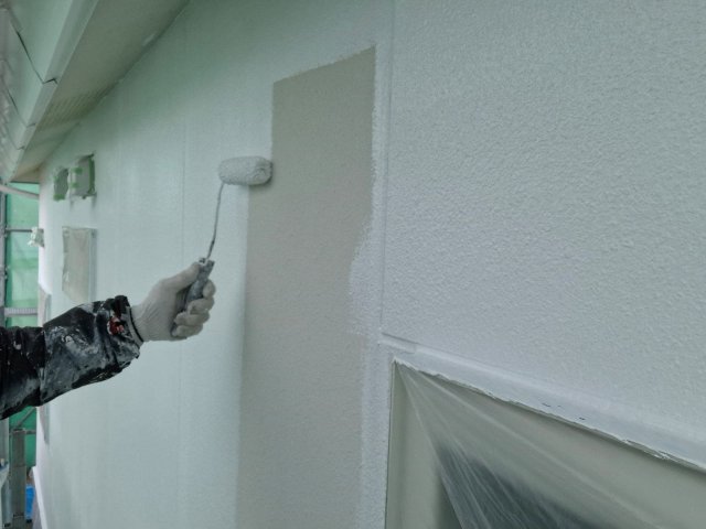 前橋市亀泉町 外壁塗装 外壁 下塗り ミヤケン