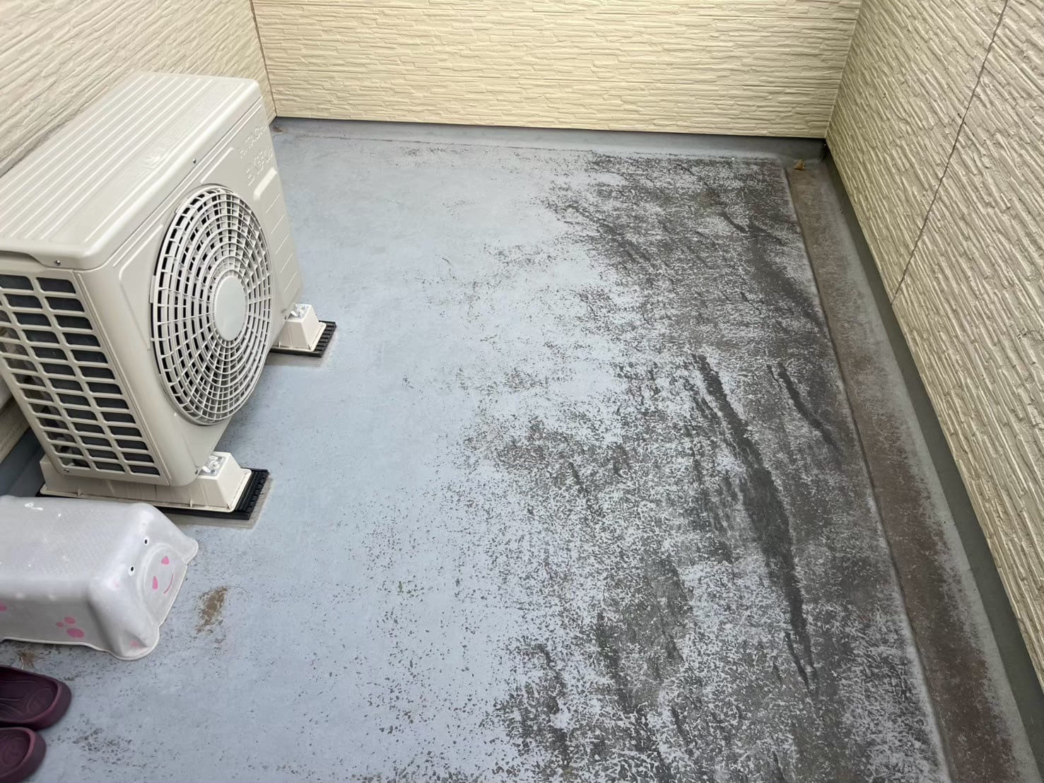 前橋市堀越町 外壁塗装 ベランダ 汚れ ミヤケン