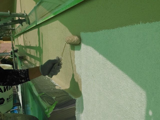 前橋市粕川町 外壁塗装 外壁 上塗り1 ミヤケン