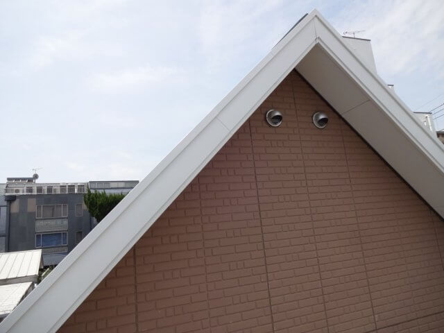 高崎市 屋根塗装 破風板 完了」 ミヤケン