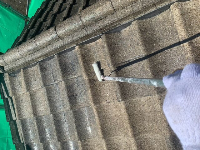 桐生市菱町 屋根外壁塗装 屋根 下塗り ミヤケン