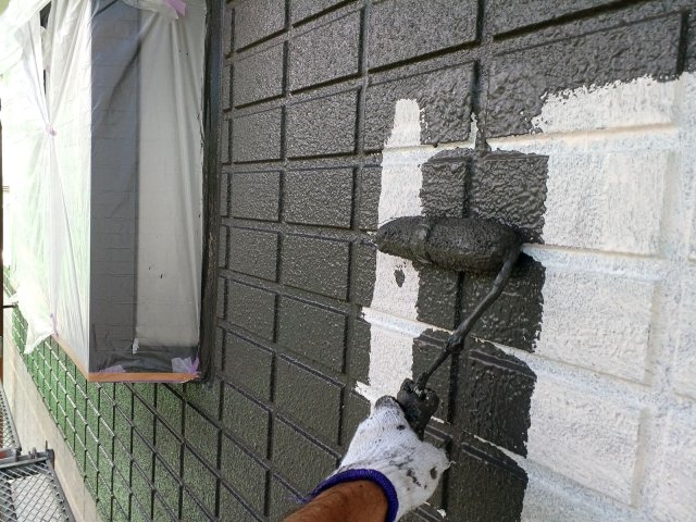 高崎市上滝町 外壁塗装 外壁 上塗り1 ミヤケン
