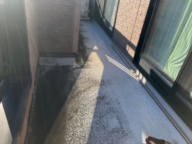 伊勢崎市太田町 外壁塗装 ベランダ 汚れ ミヤケン