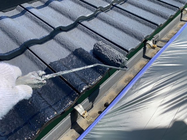 前橋市粕川市 屋根外壁塗装工事 屋根 上塗り1 ミヤケン