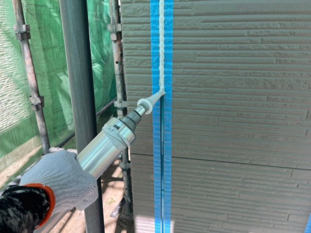 前橋市岩神町 屋根外壁塗装 コーキング 充填 ミヤケン
