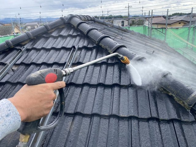 前橋市粕川市 屋根外壁塗装工事 屋根 高圧洗浄ミヤケン
