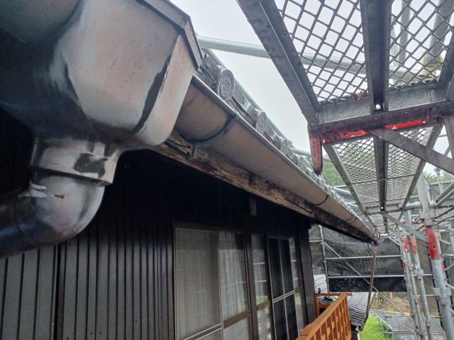 安中市松井田町 屋根塗装 雨樋 色あせ ミヤケン