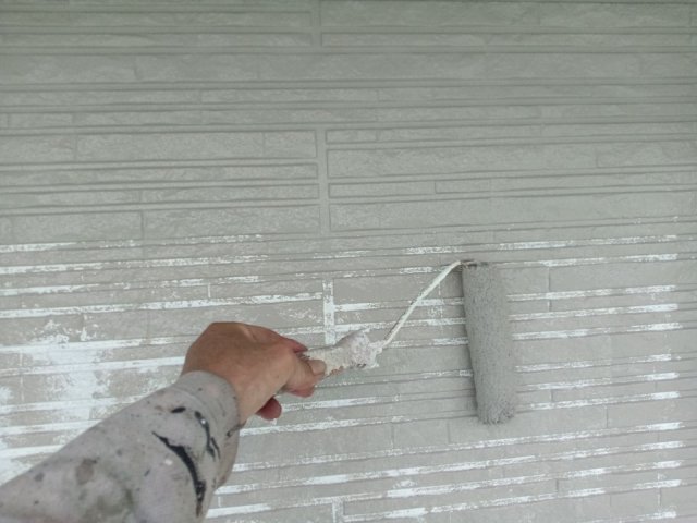 前橋市稲荷新田町 外壁塗装 上塗り1 ミヤケン