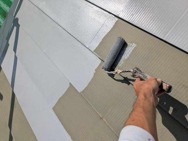 沼田市 屋根外壁塗装 屋根 下塗り ミヤケン