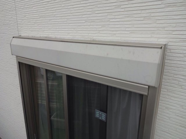 伊勢崎市宮子町 屋根外壁塗装 シャッターボックス 色あせ ミヤケン