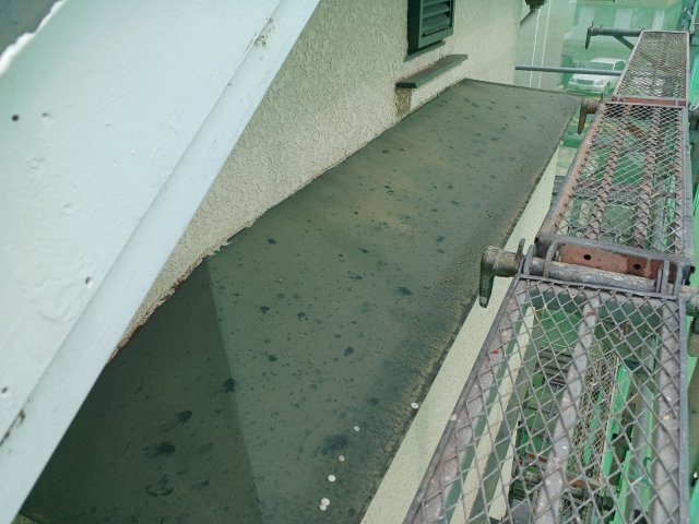 高崎市上中居町 屋根外壁塗装 出窓屋根 色あせ ミヤケン